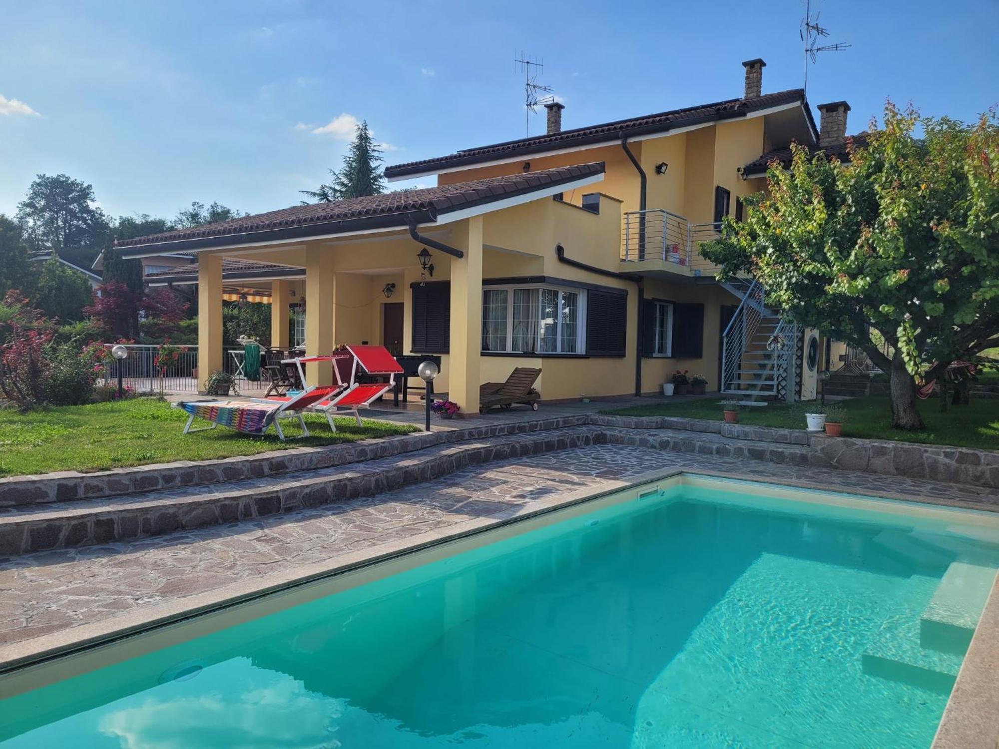 Casa Vacanze Alice E Arianna 카이로 몬테노테 외부 사진